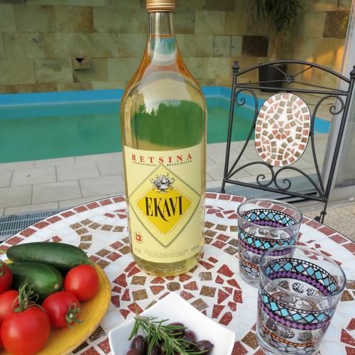 Bílá retsina EKAVI RETSINA WINE WHITE 0,75 l